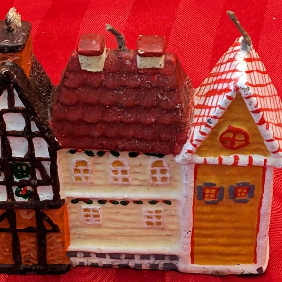 Vtg. European Style 3 Wick Candle 3 Attached Christmas Homes - Picture 2 of 4
